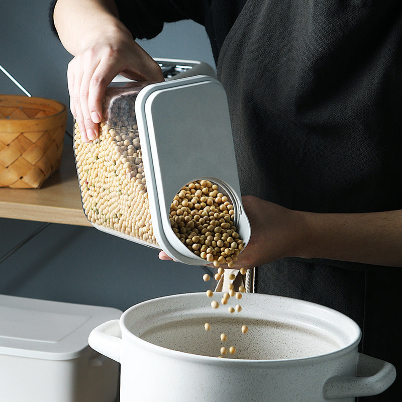 Transparent food moisture-proof plastic in sealed container for whole grains